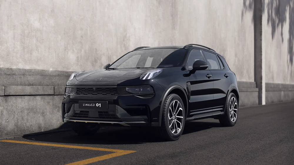 Lynk 01 juodas Core