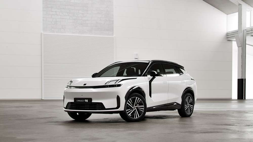 Lynk & Co 08 Crystal White