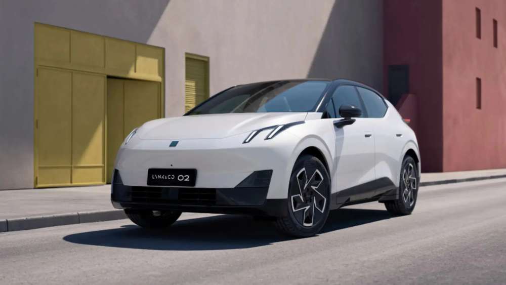 Lynk___Co_02_CrystalWhite.jpg